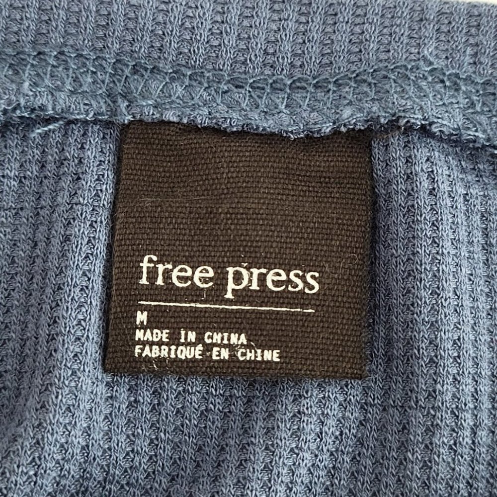 FREE PRESS Flirty Cozy graphic print t-shirt Sz M - Picture 6 of 7